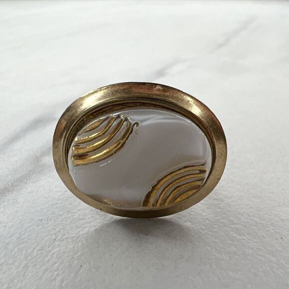 Vintage Gold Tone Oval Single Cufflink - Picture 1 of 5